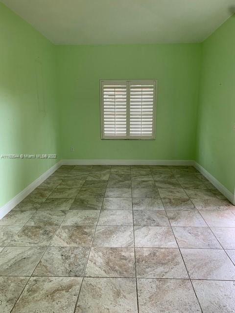 VILLAS AT HARBOR ISLES CO - Residential Lease