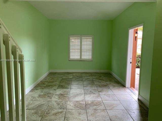 VILLAS AT HARBOR ISLES CO - Residential Lease