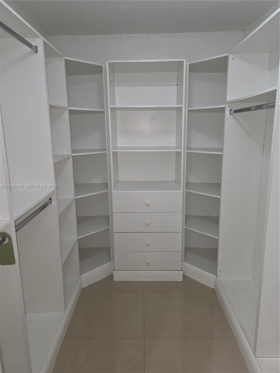 ELAN AT CALUSA CONDO I - Residential Lease