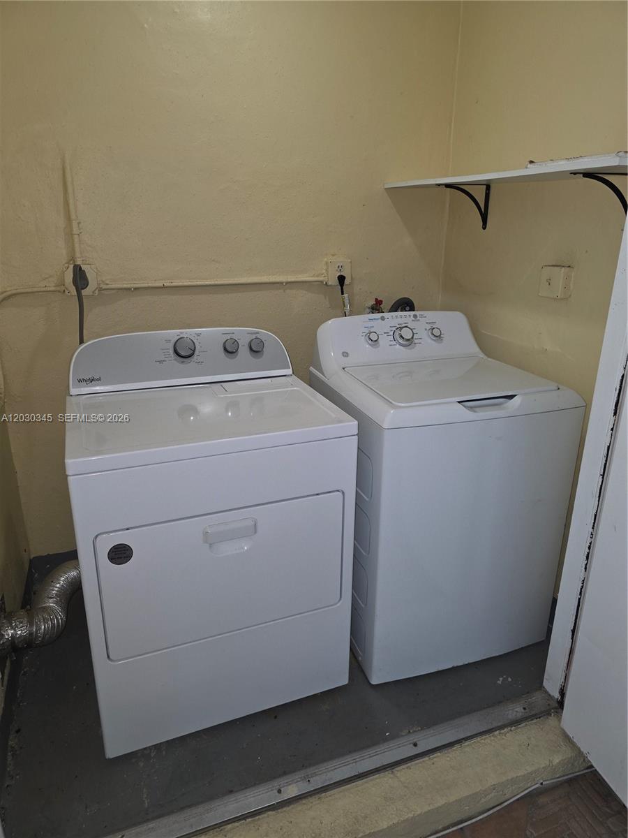 ELAN AT CALUSA CONDO I - Residential Lease