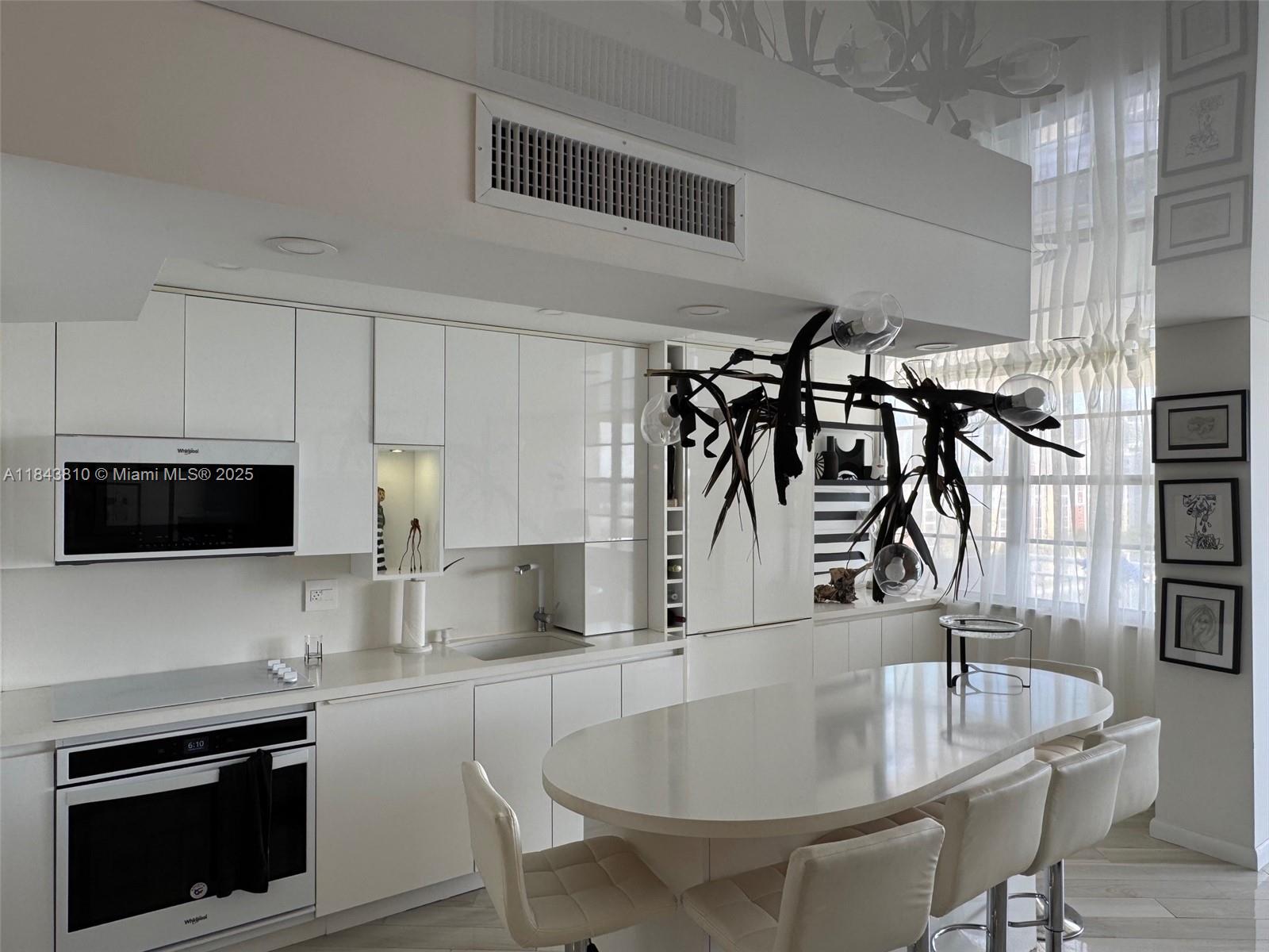 WINSTON TOWERS 100 CCONDO - Residential Lease