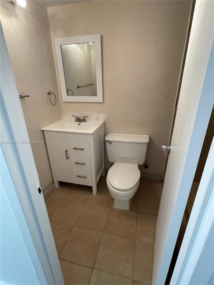 BAYVIEW PALMS CONDO - Residential