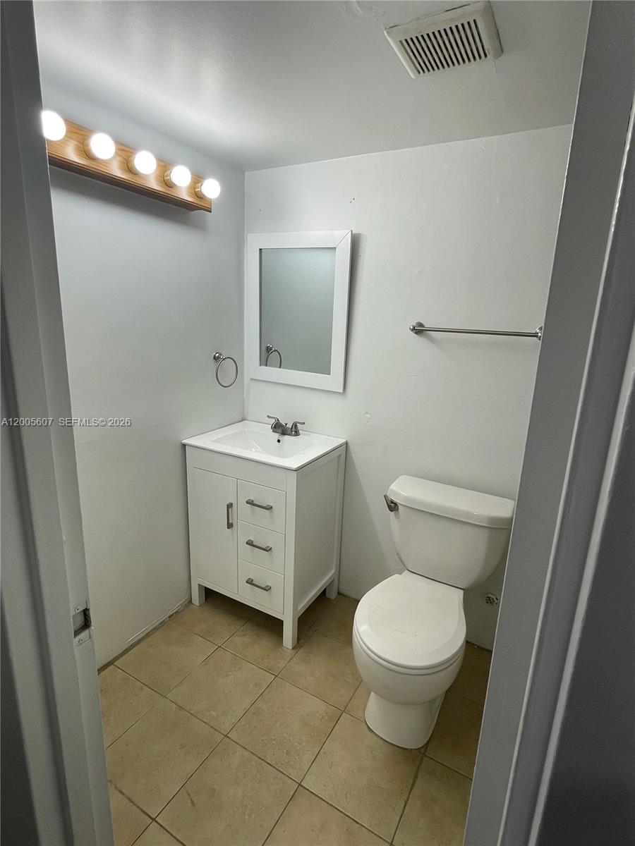 BAYVIEW PALMS CONDO - Residential