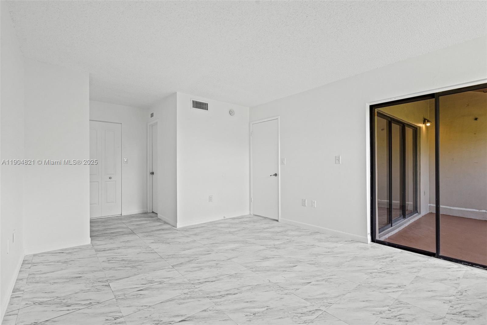 PARK LAKE VILG CONDO PHS - Residential Lease