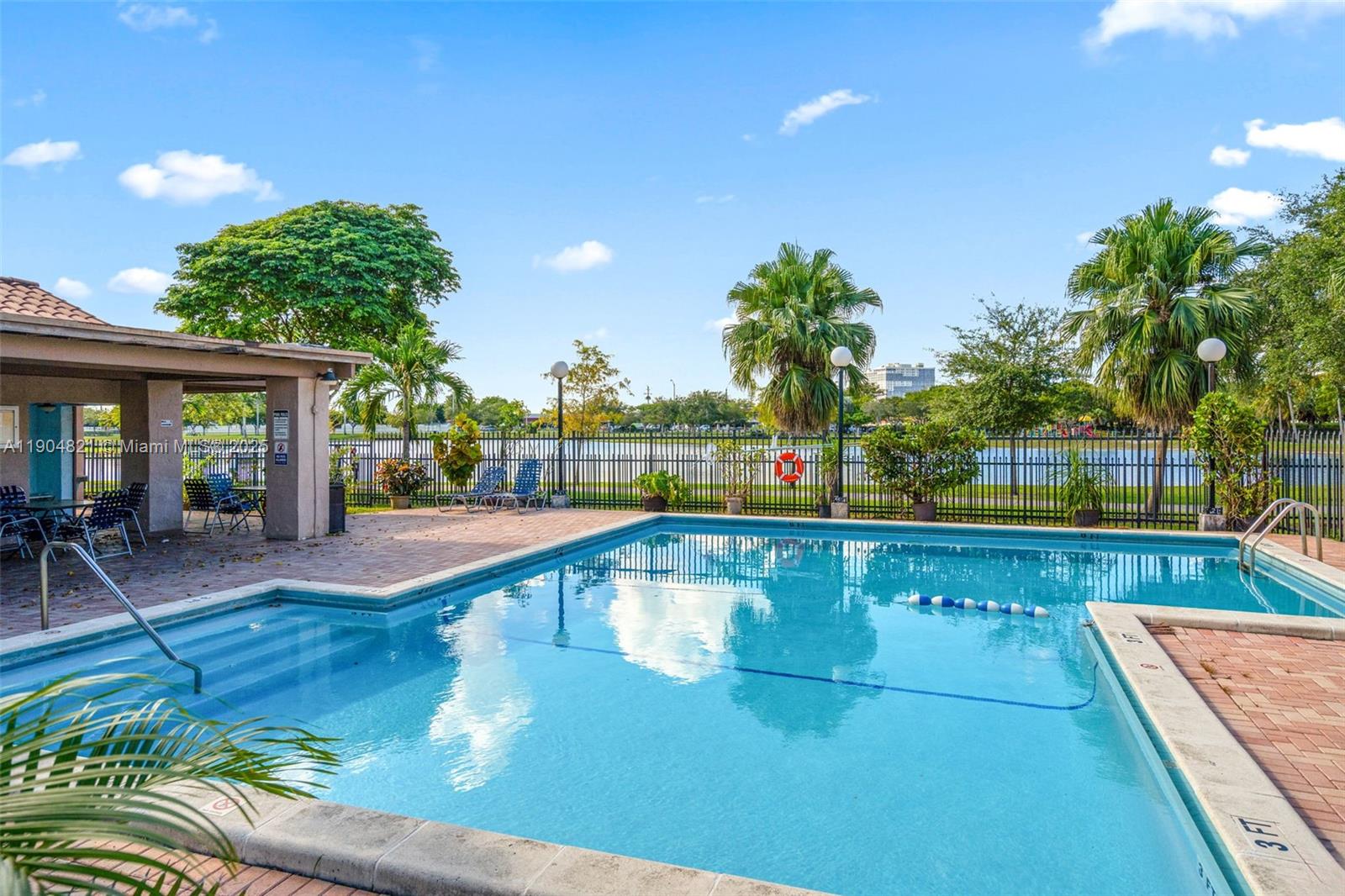 PARK LAKE VILG CONDO PHS - Residential Lease