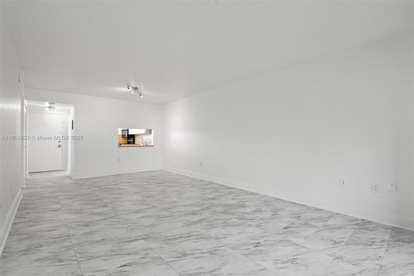 PARK LAKE VILG CONDO PHS - Residential Lease