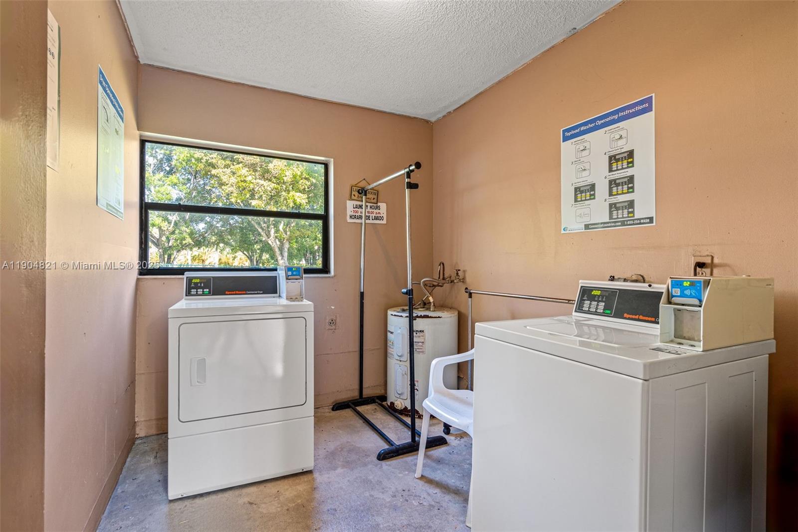 PARK LAKE VILG CONDO PHS - Residential Lease