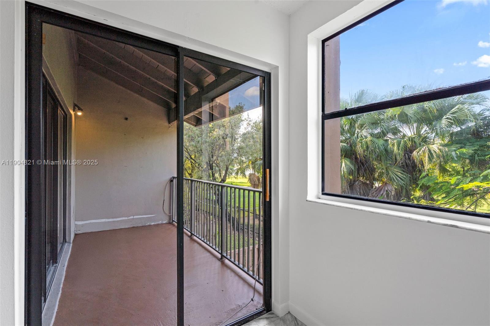 PARK LAKE VILG CONDO PHS - Residential Lease