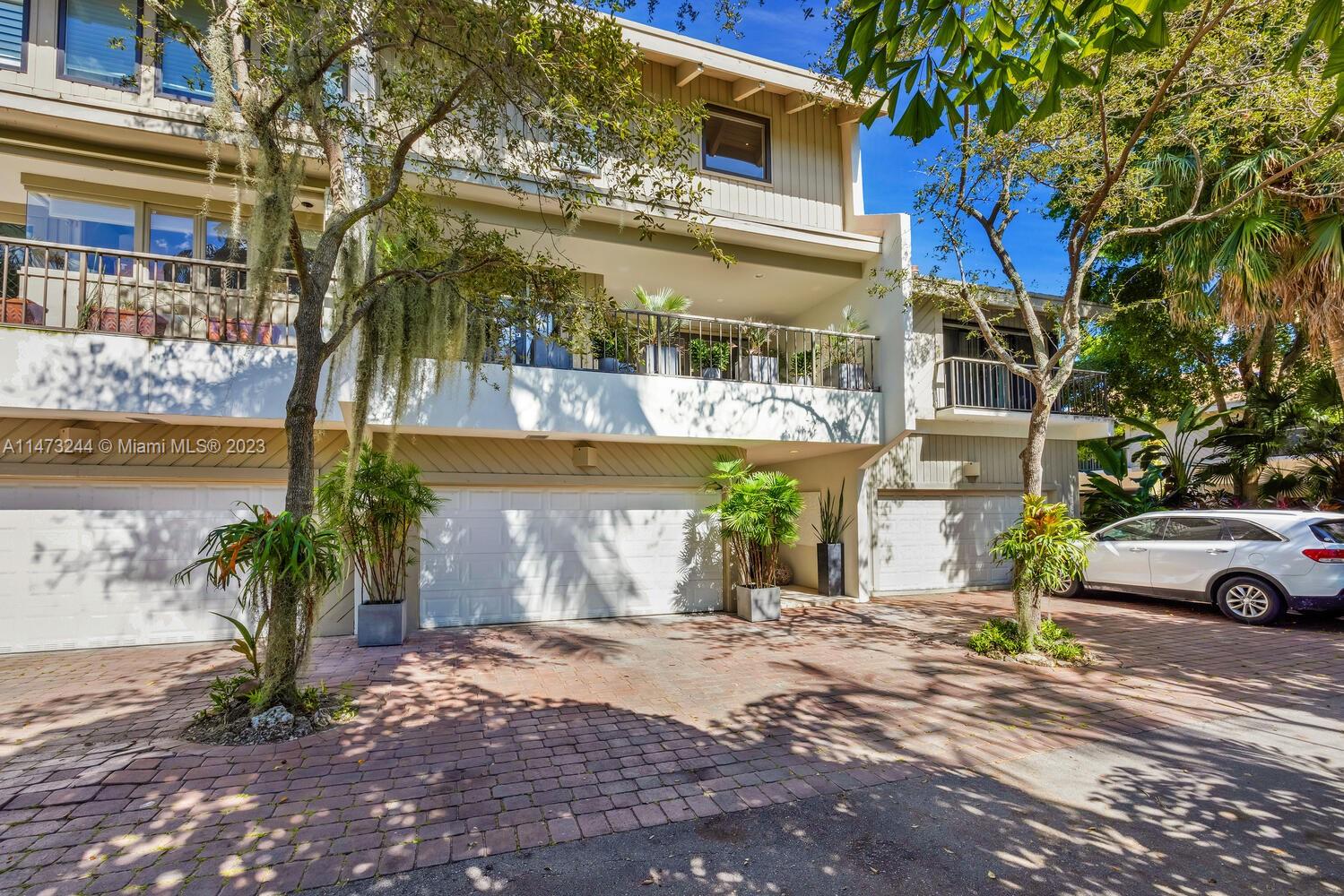 ABITARE CONDO - Residential
