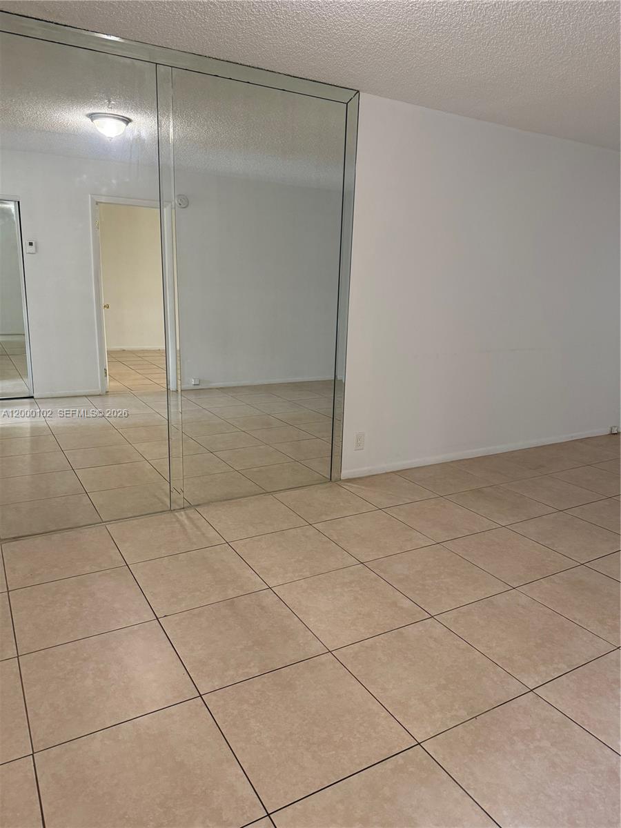 LAUDERDALE OAKS CONDO 10 - Residential