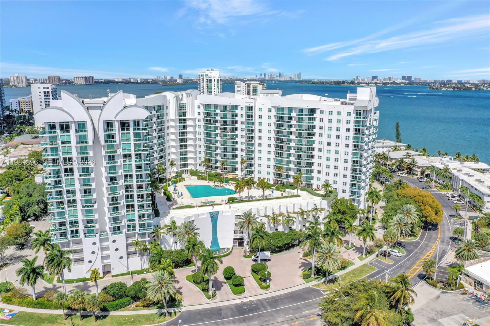 360 CONDO A - Residential