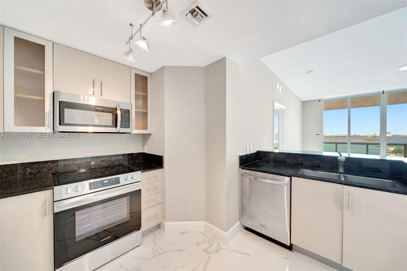 360 CONDO A - Residential