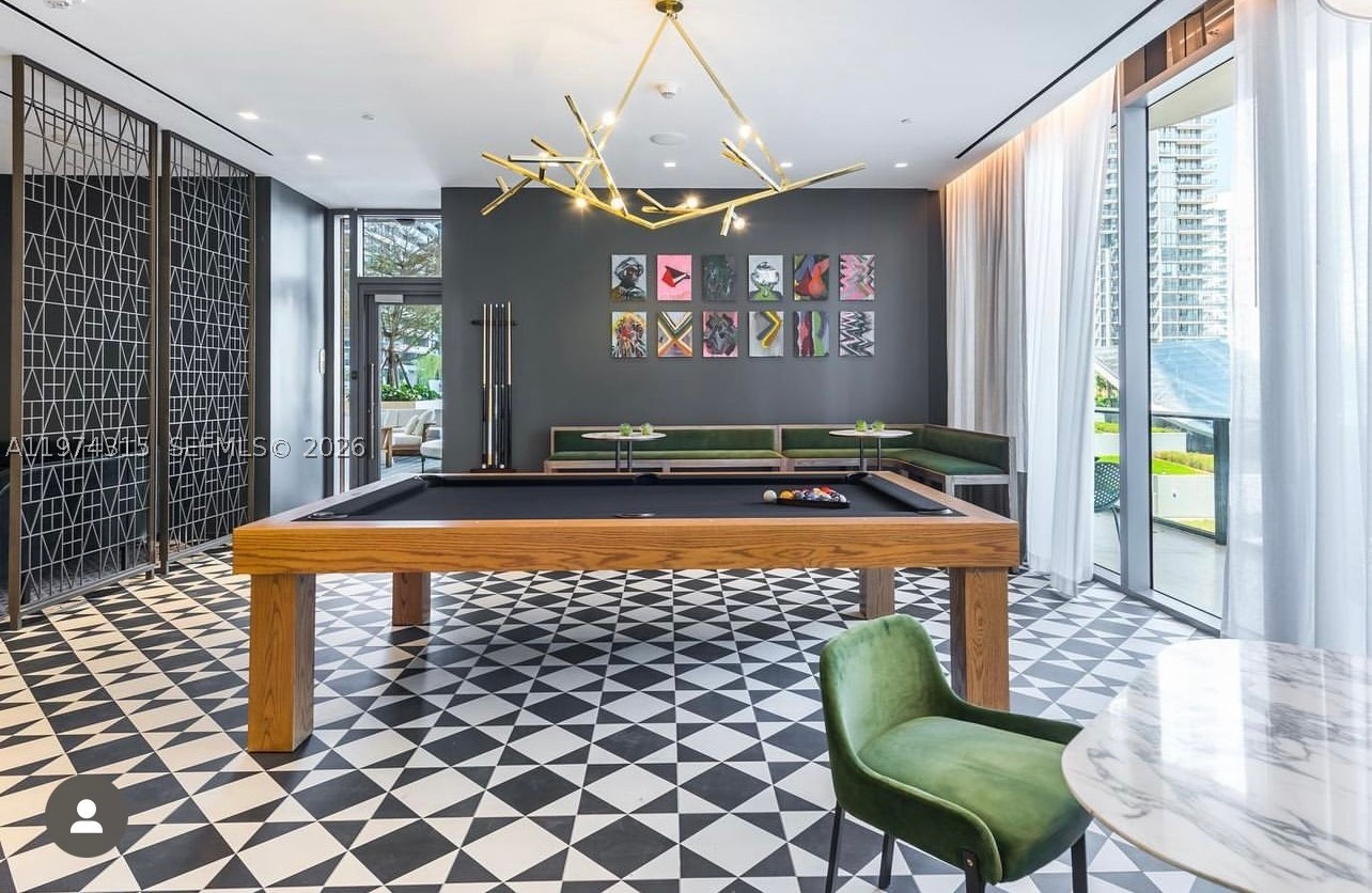 801 SMA RESIDENCES CONDO - Residential