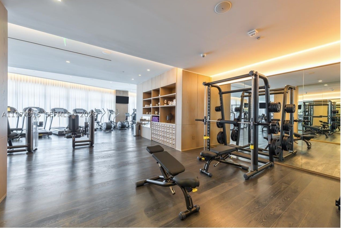 801 SMA RESIDENCES CONDO - Residential