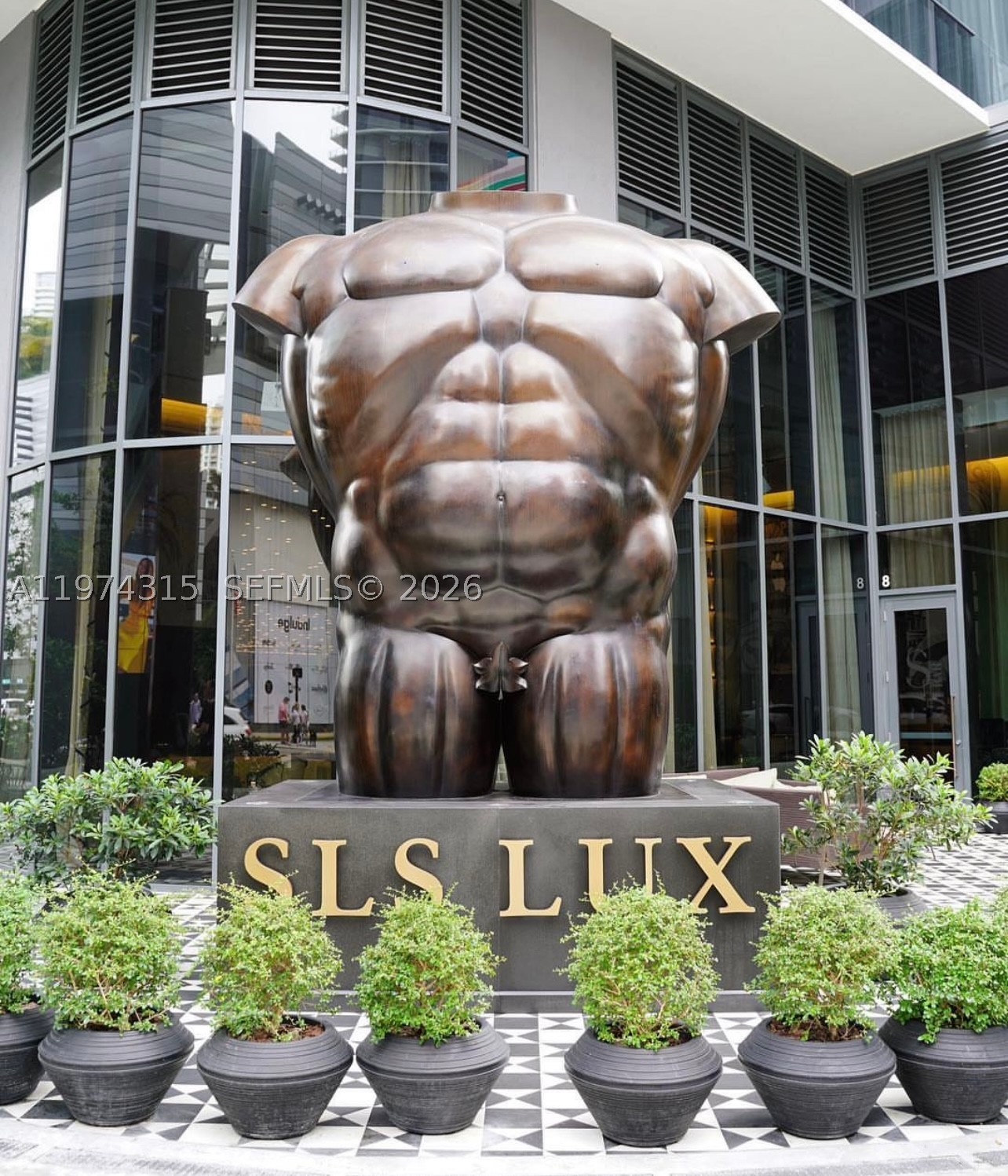 801 SMA RESIDENCES CONDO - Residential