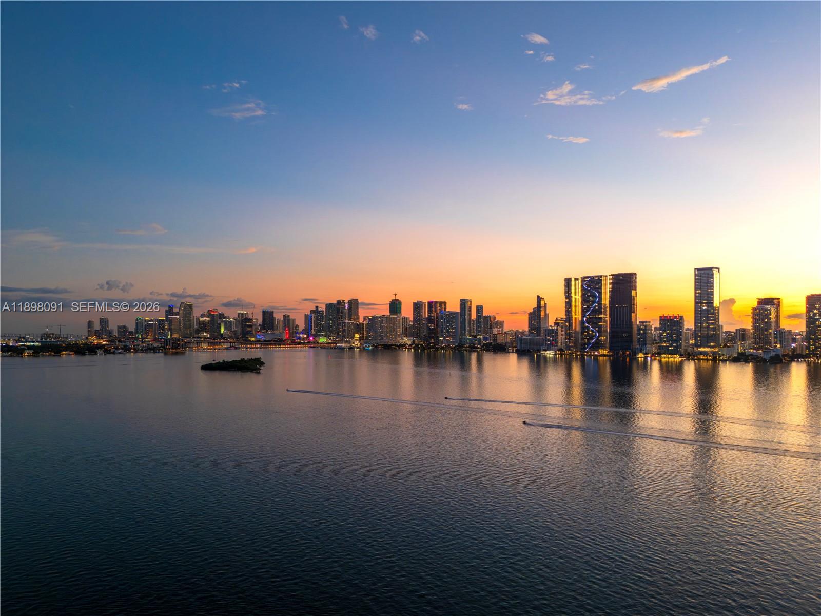 ARIA RESERVE - Residential
