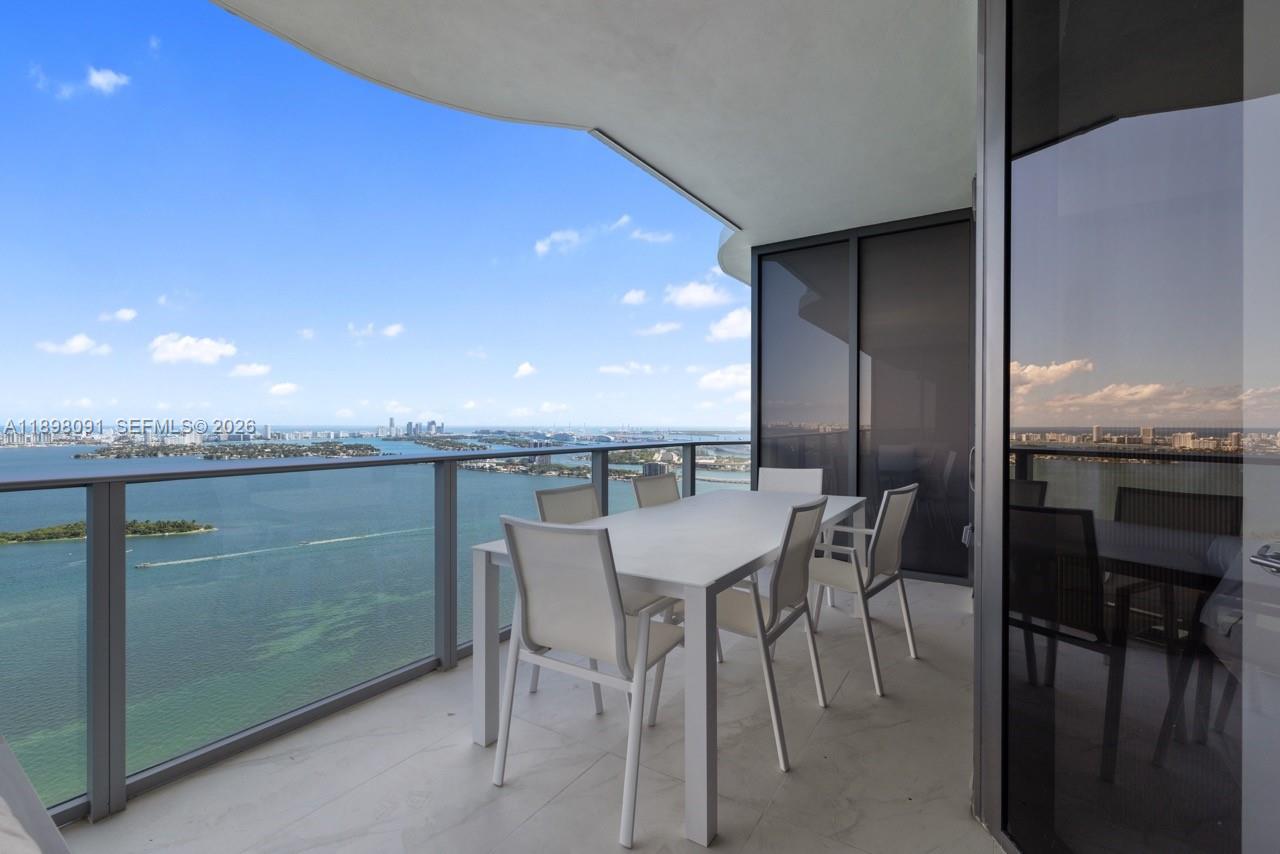 ARIA RESERVE - Residential
