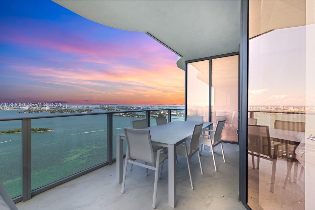 ARIA RESERVE - Residential