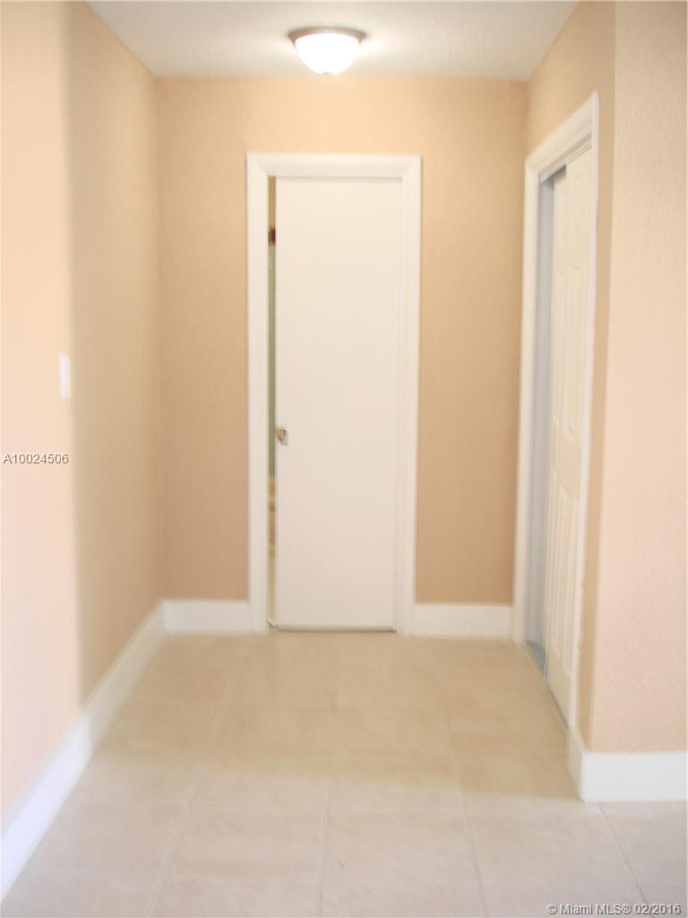 South Hollywood Amd 4-10 - Residential Lease
