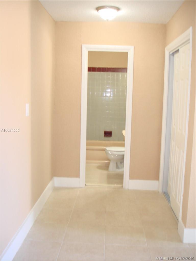 South Hollywood Amd 4-10 - Residential Lease