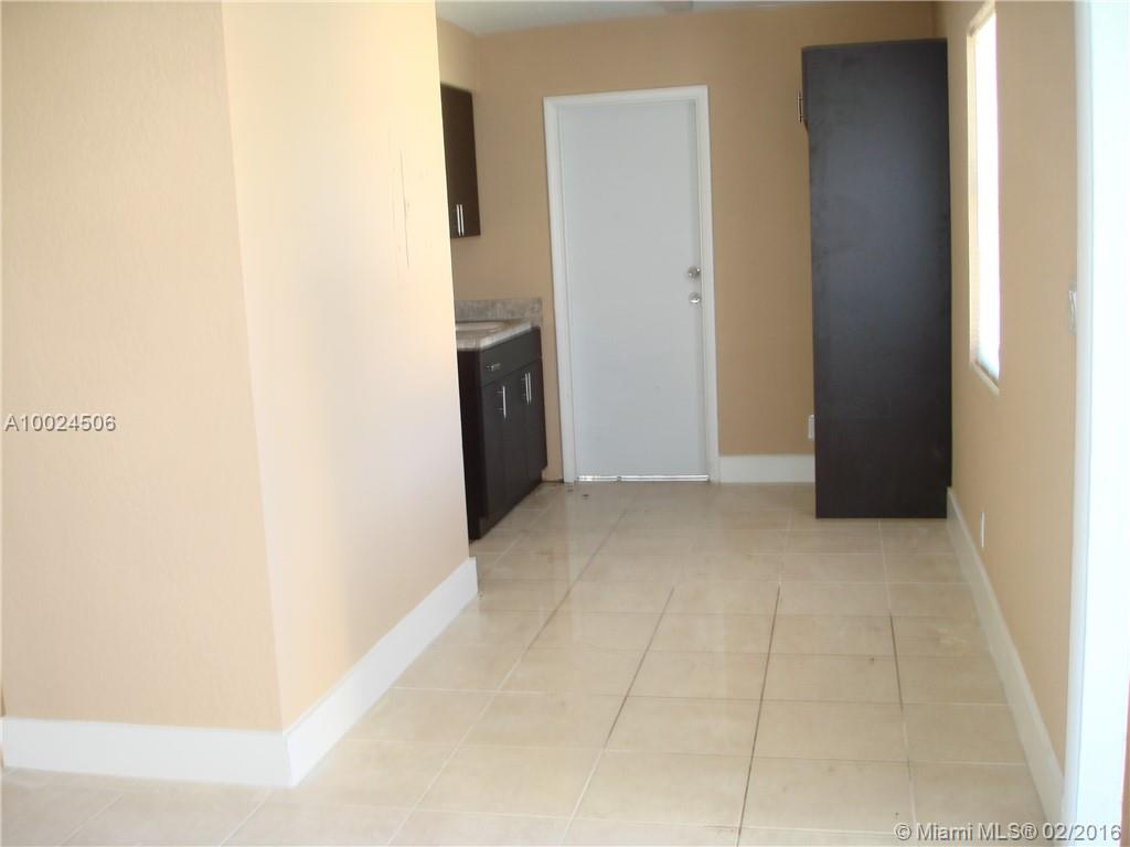 South Hollywood Amd 4-10 - Residential Lease