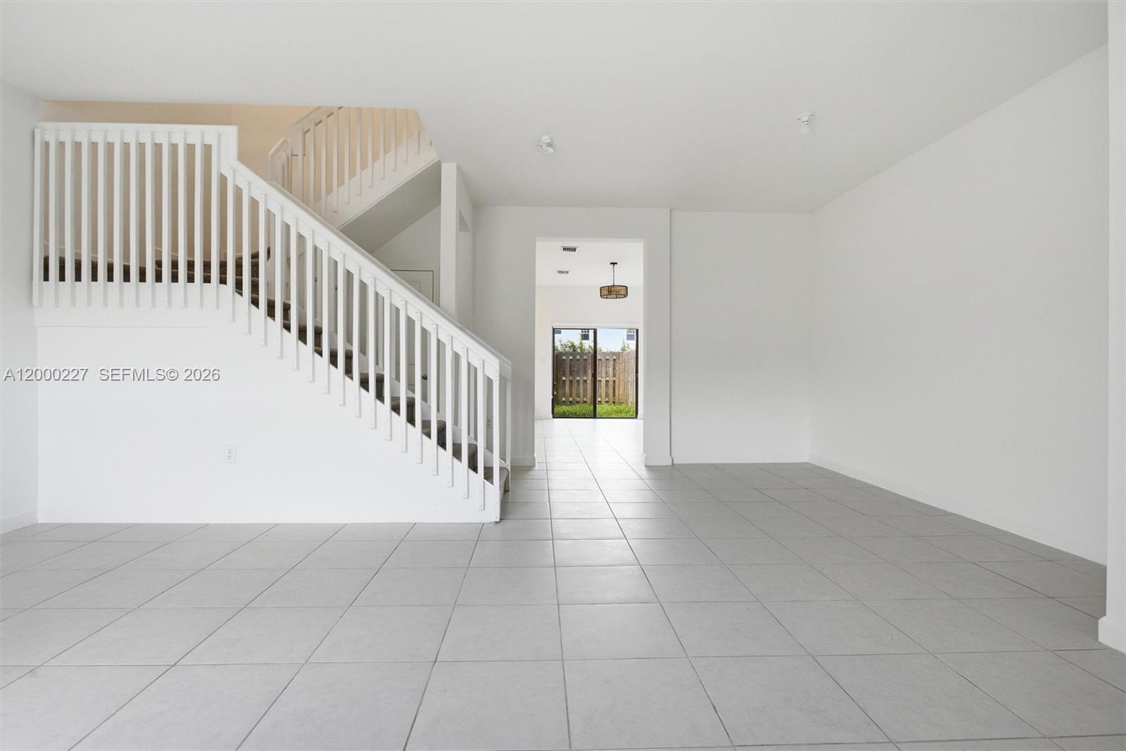 SILVER PALM RESIDENTIAL H - Residential