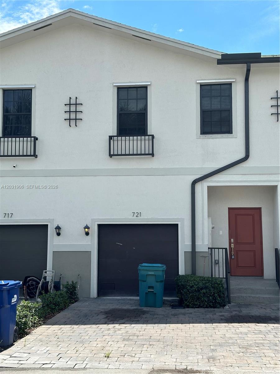 REGAL PALM SUBDIVISION - Residential Lease