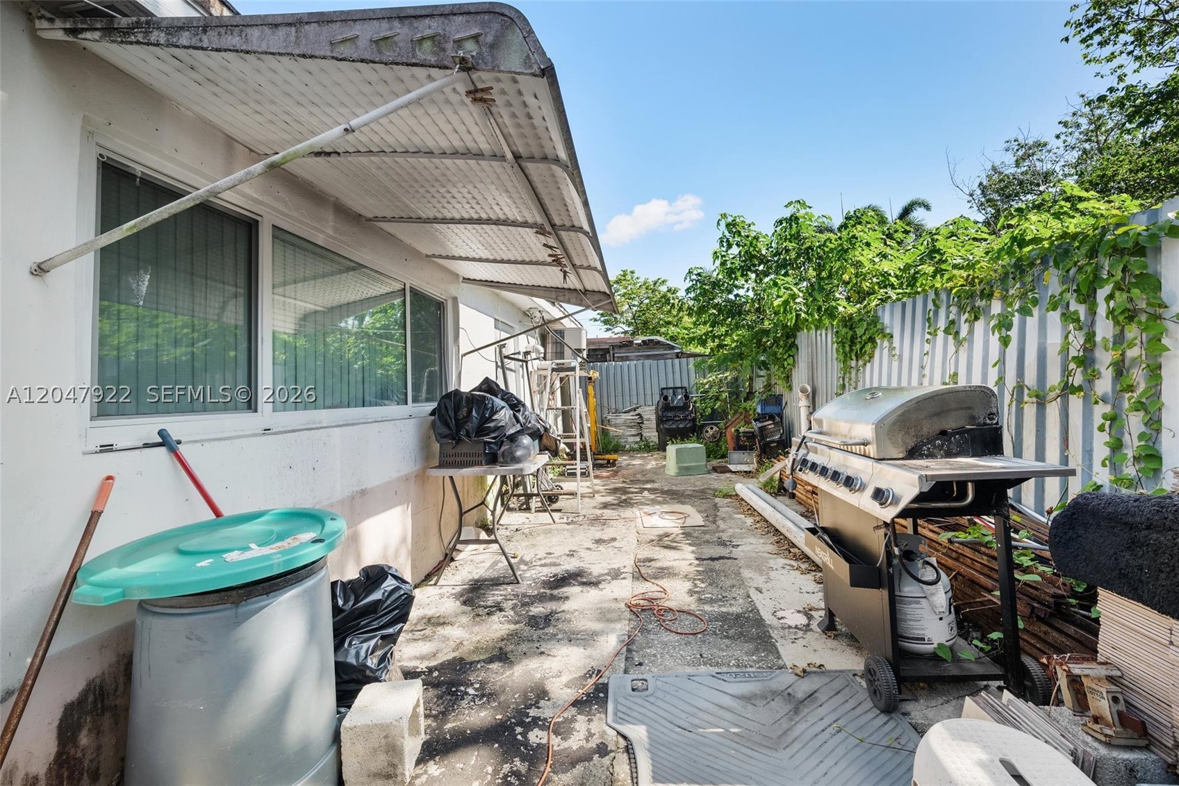 DUAL CONDO NO 1 - Residential
