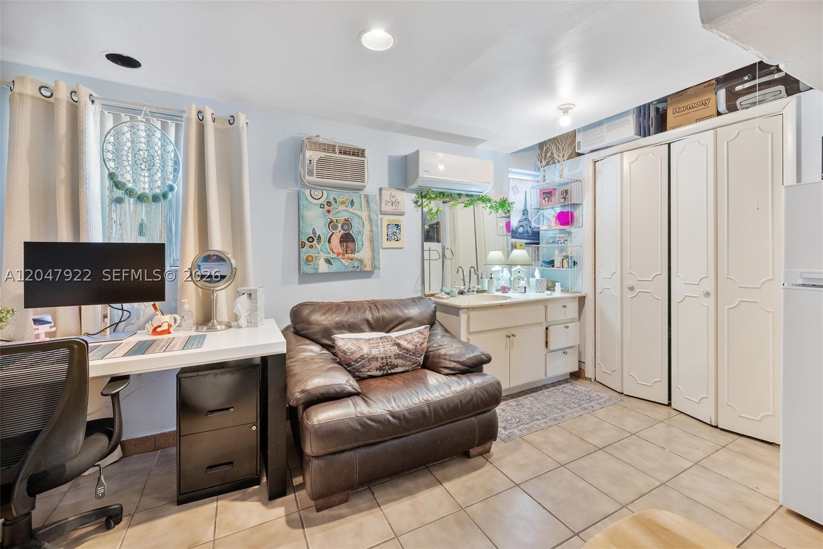 DUAL CONDO NO 1 - Residential