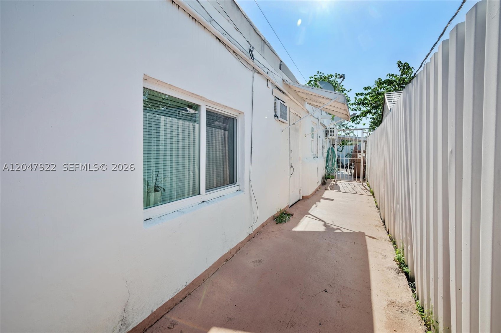 DUAL CONDO NO 1 - Residential