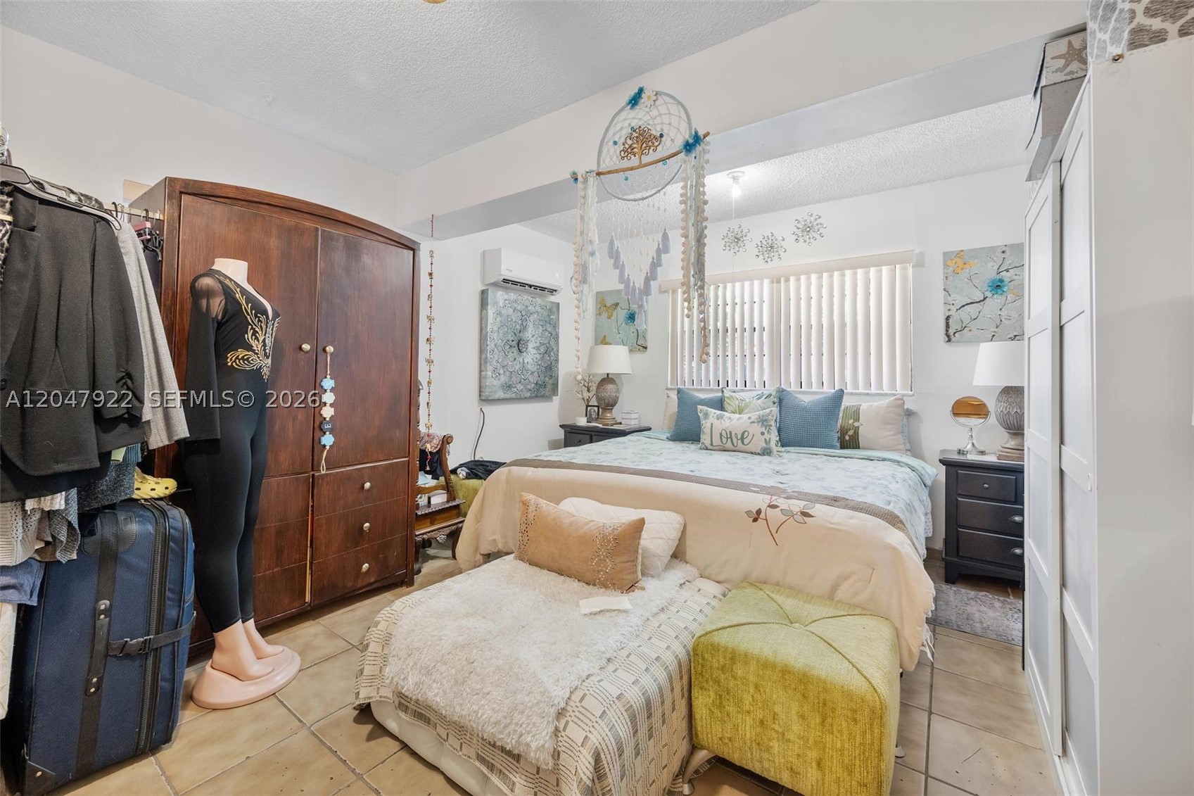 DUAL CONDO NO 1 - Residential