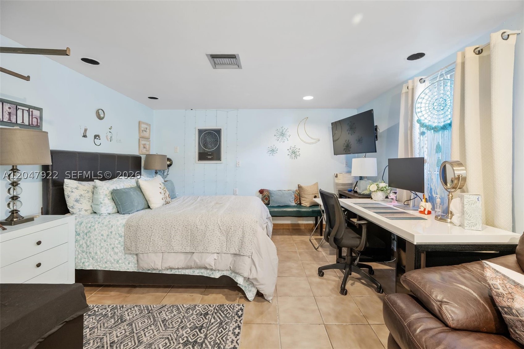 DUAL CONDO NO 1 - Residential