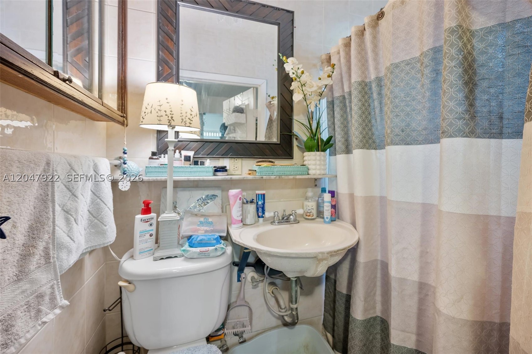 DUAL CONDO NO 1 - Residential