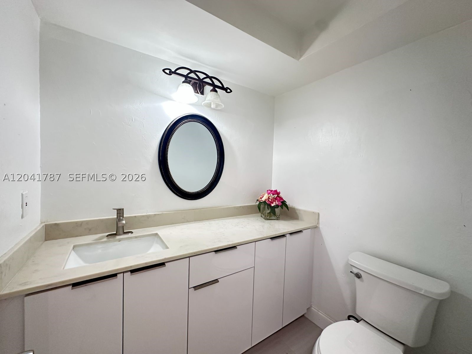 PALMS VILLAS CONDO - Residential Lease