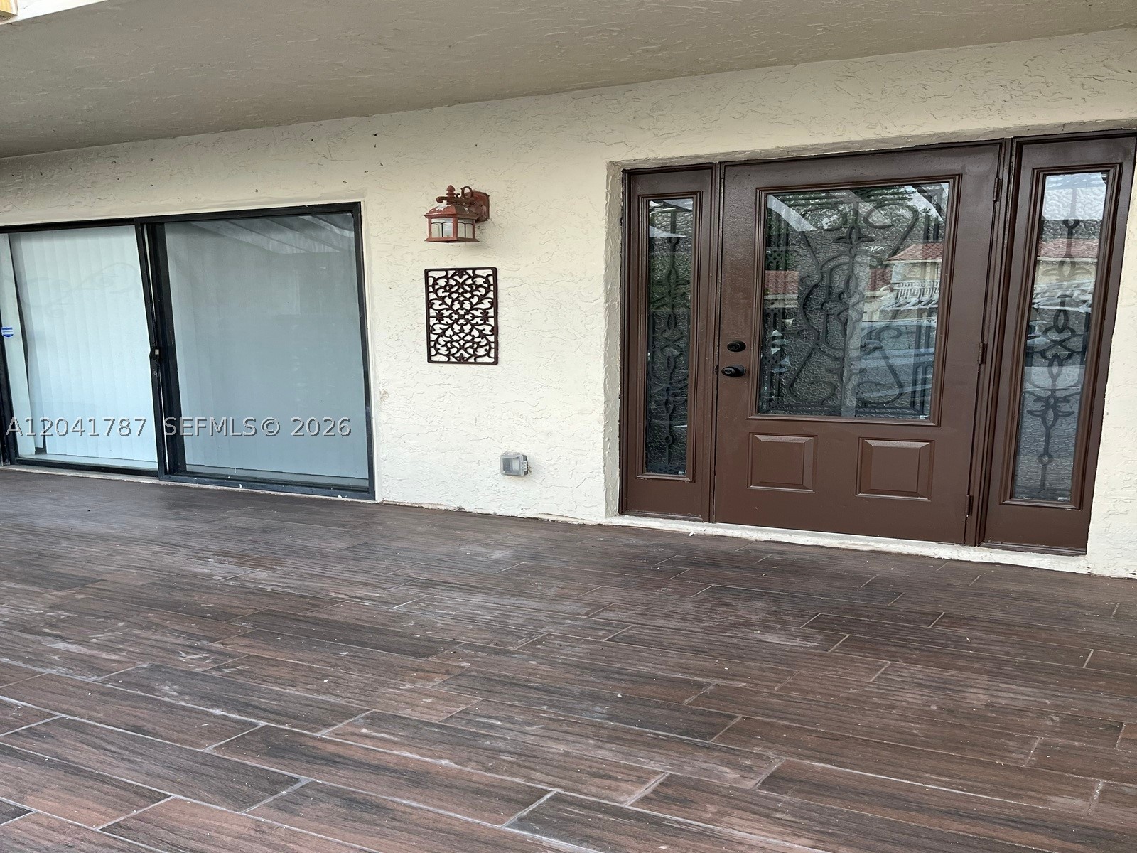 PALMS VILLAS CONDO - Residential Lease