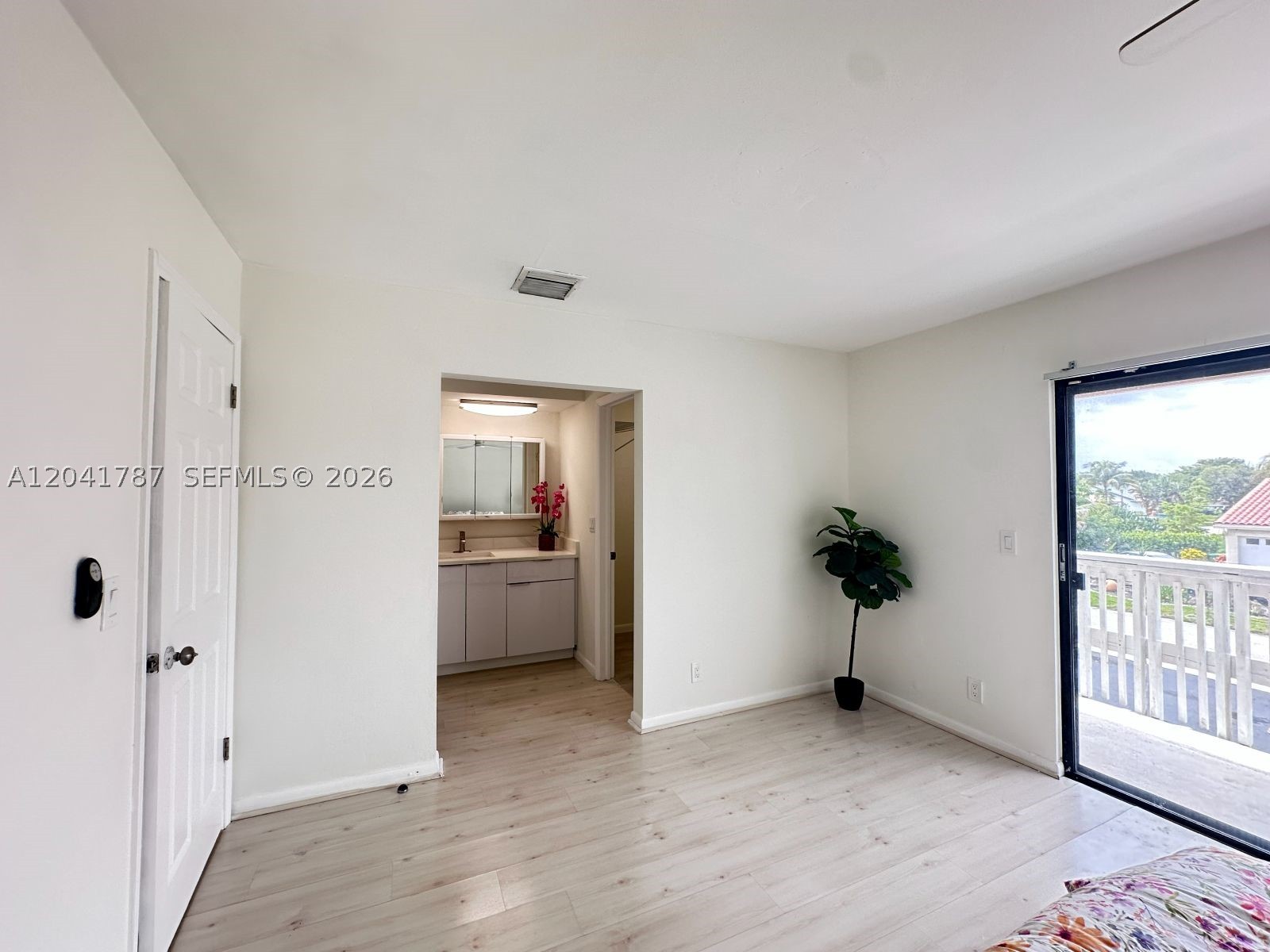 PALMS VILLAS CONDO - Residential Lease