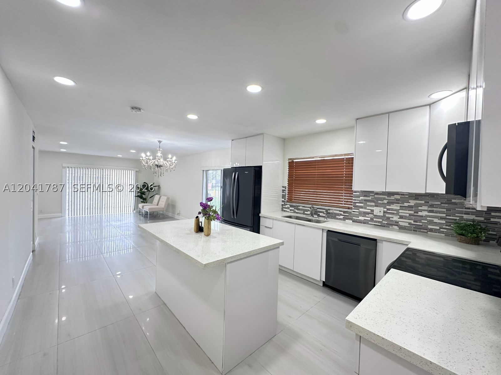 PALMS VILLAS CONDO - Residential Lease