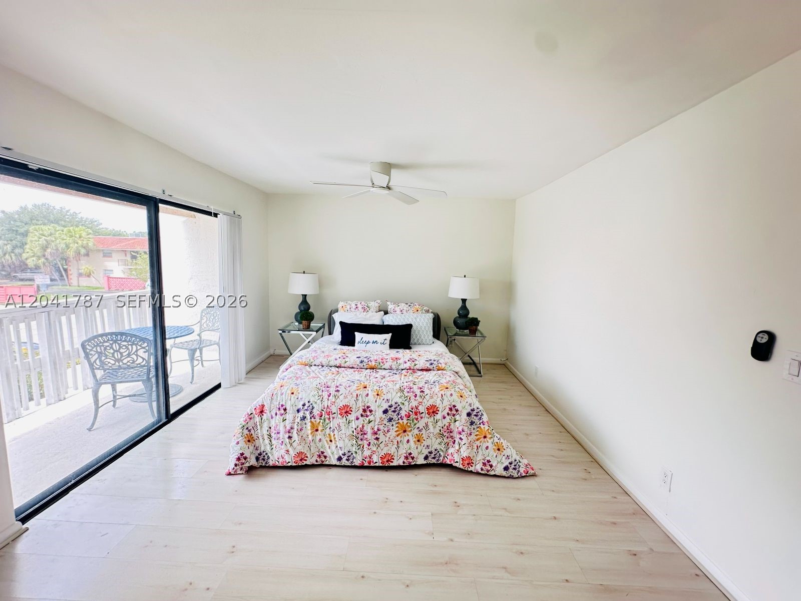 PALMS VILLAS CONDO - Residential Lease