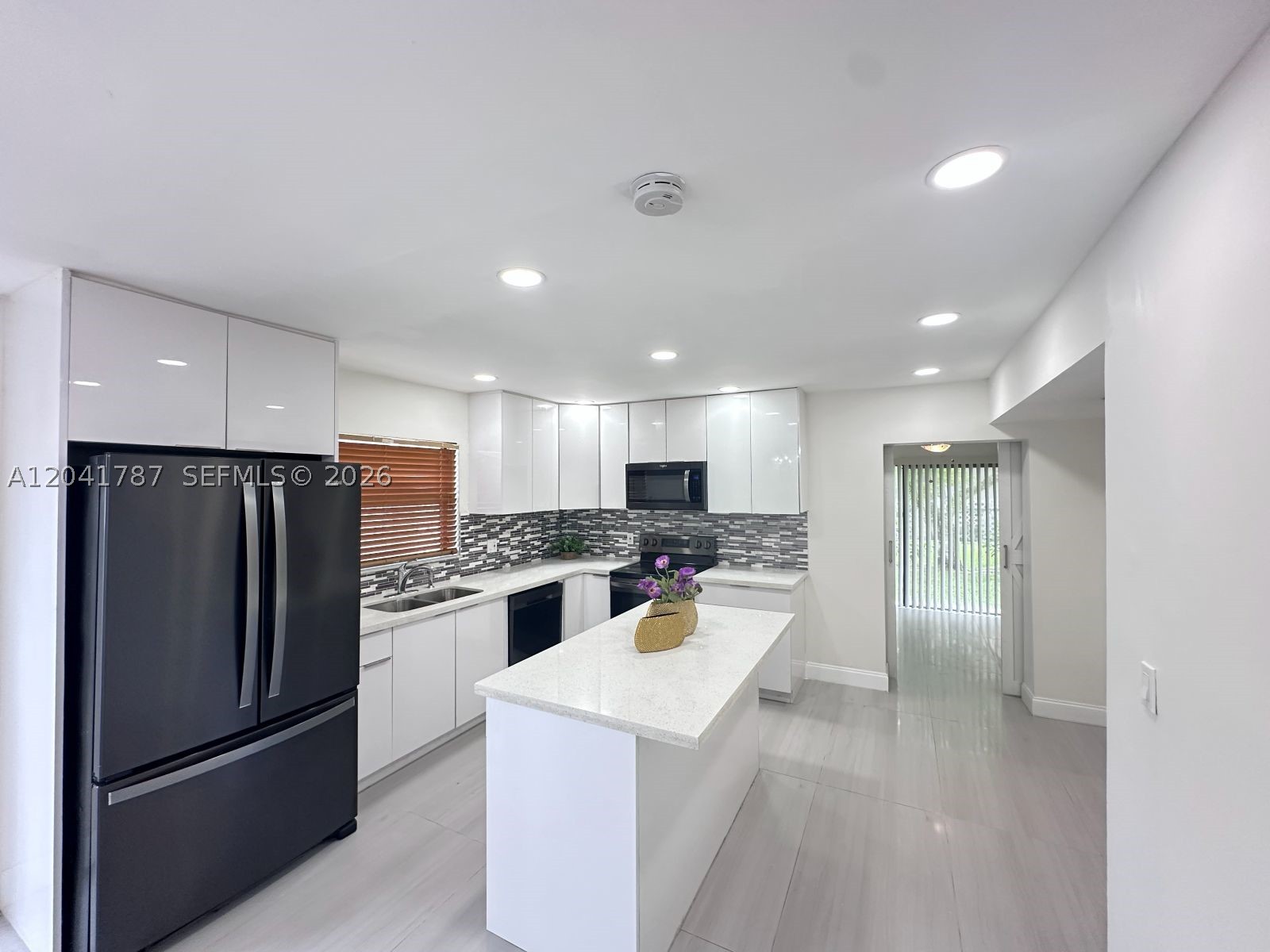 PALMS VILLAS CONDO - Residential Lease