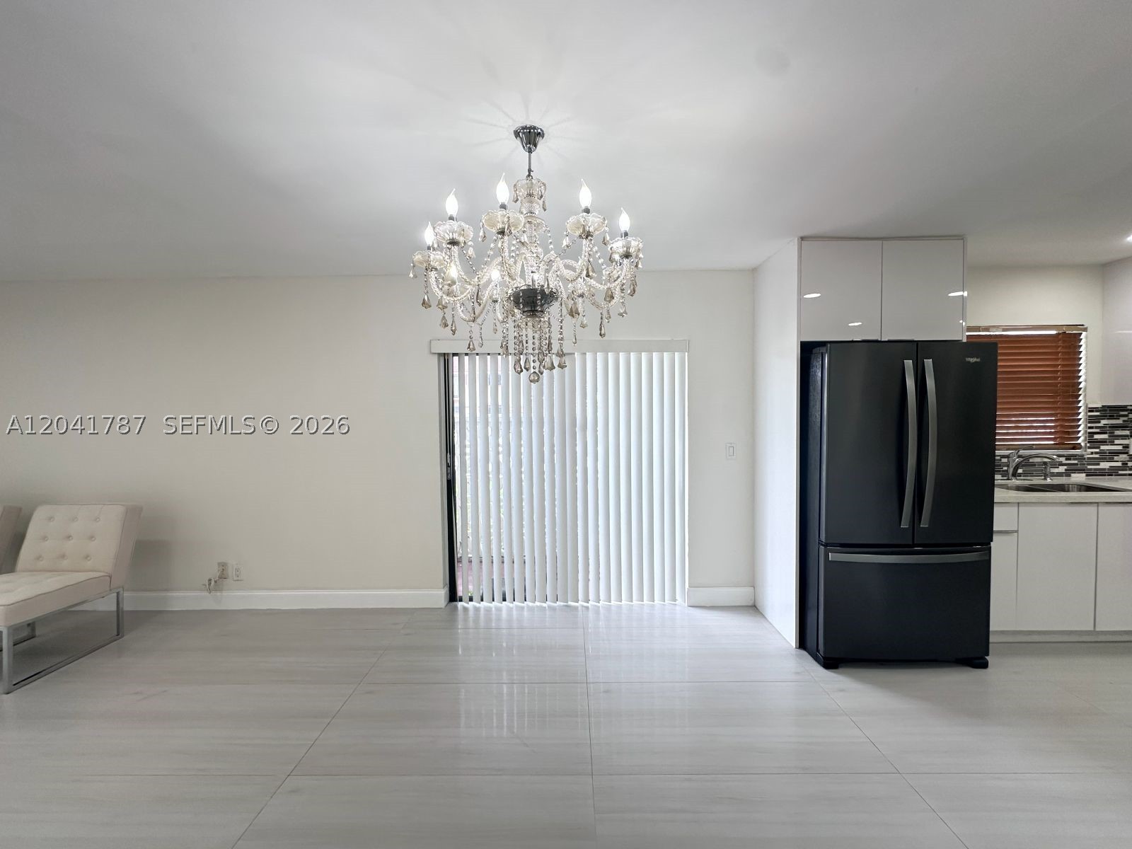 PALMS VILLAS CONDO - Residential Lease