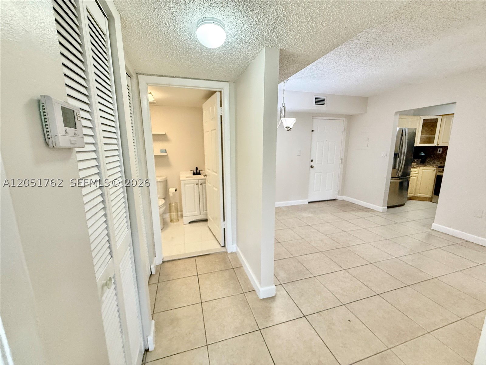 EL PUEBLO DE VERA CONDO - Residential Lease