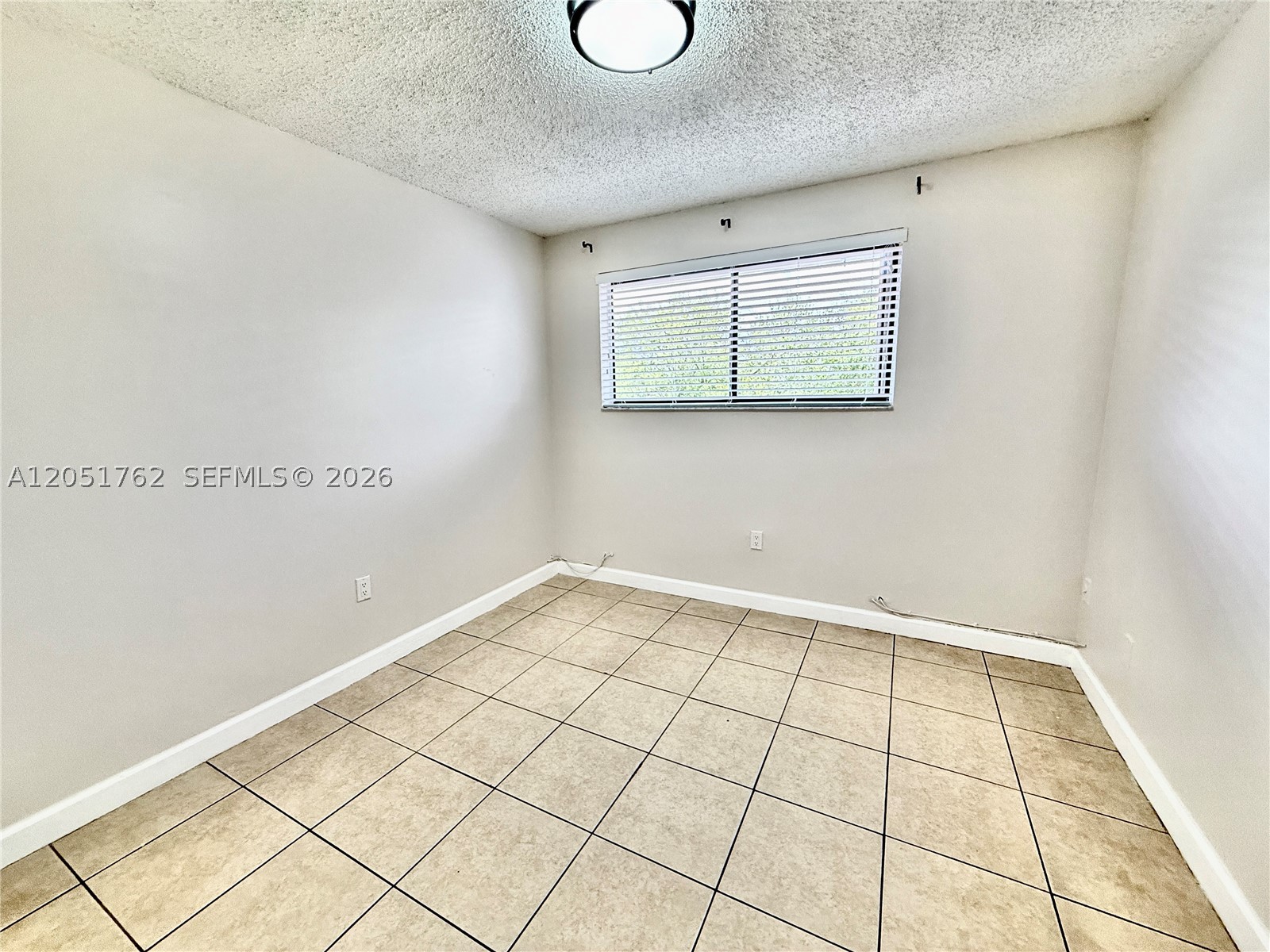 EL PUEBLO DE VERA CONDO - Residential Lease