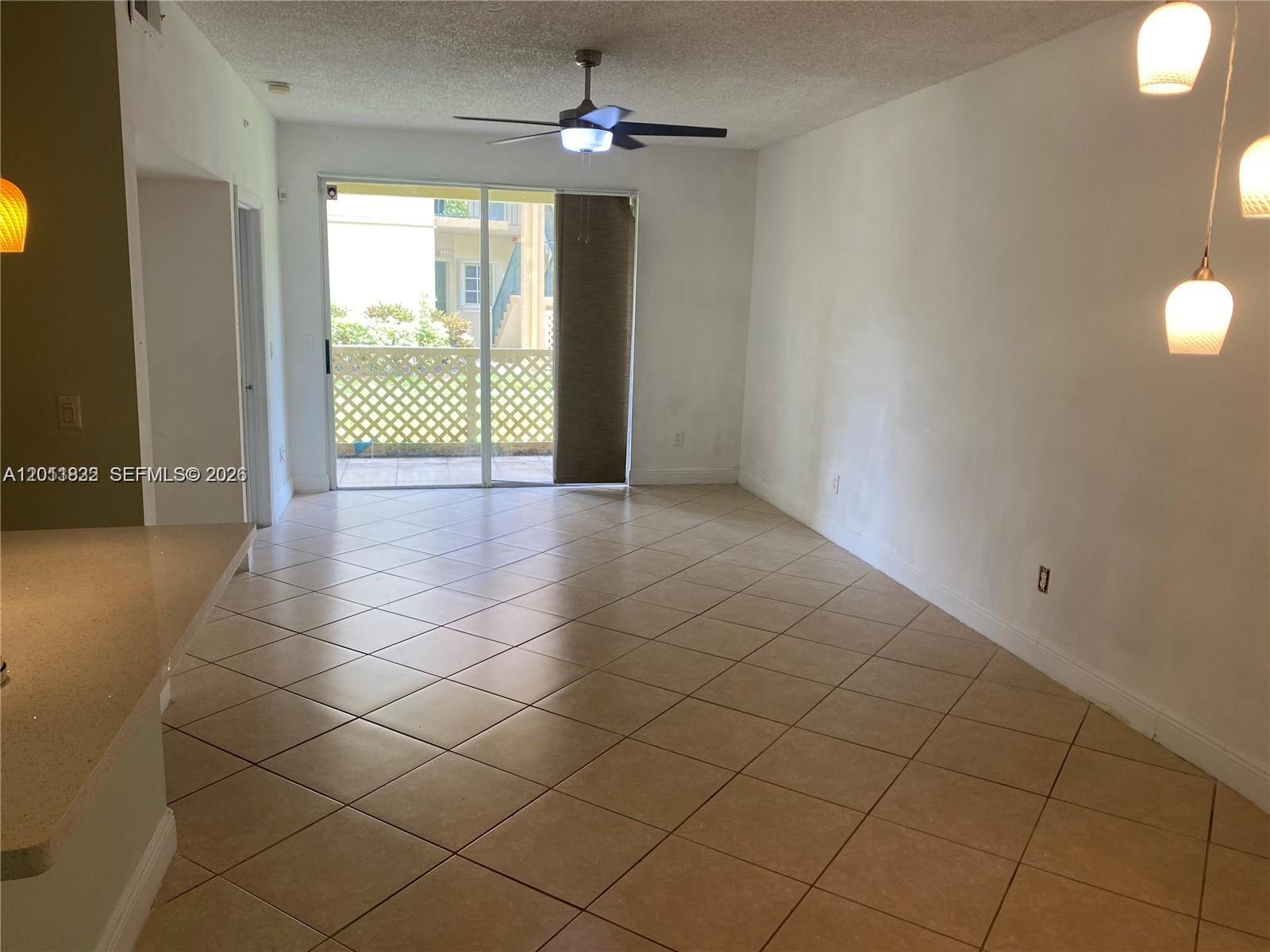 LA HACIENDA COUNTRY CLUB - Residential