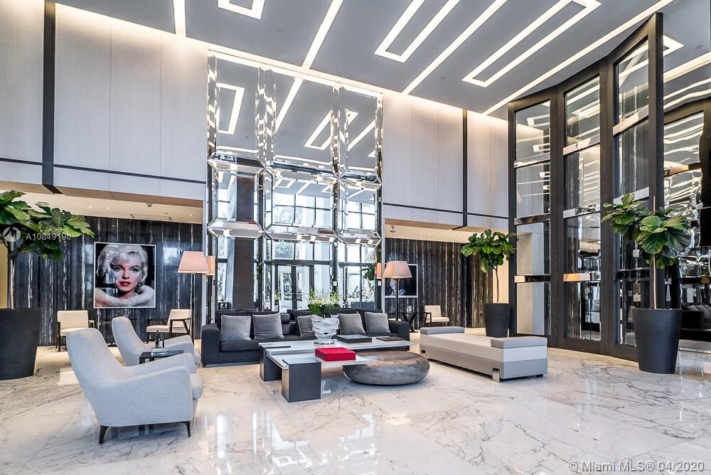 CONTINUUM ON SOUTH BEACH - Residential