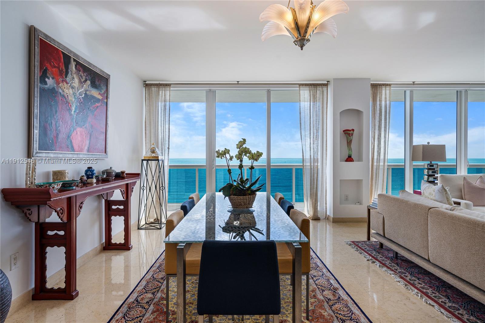 SOLIMAR CONDO - Residential