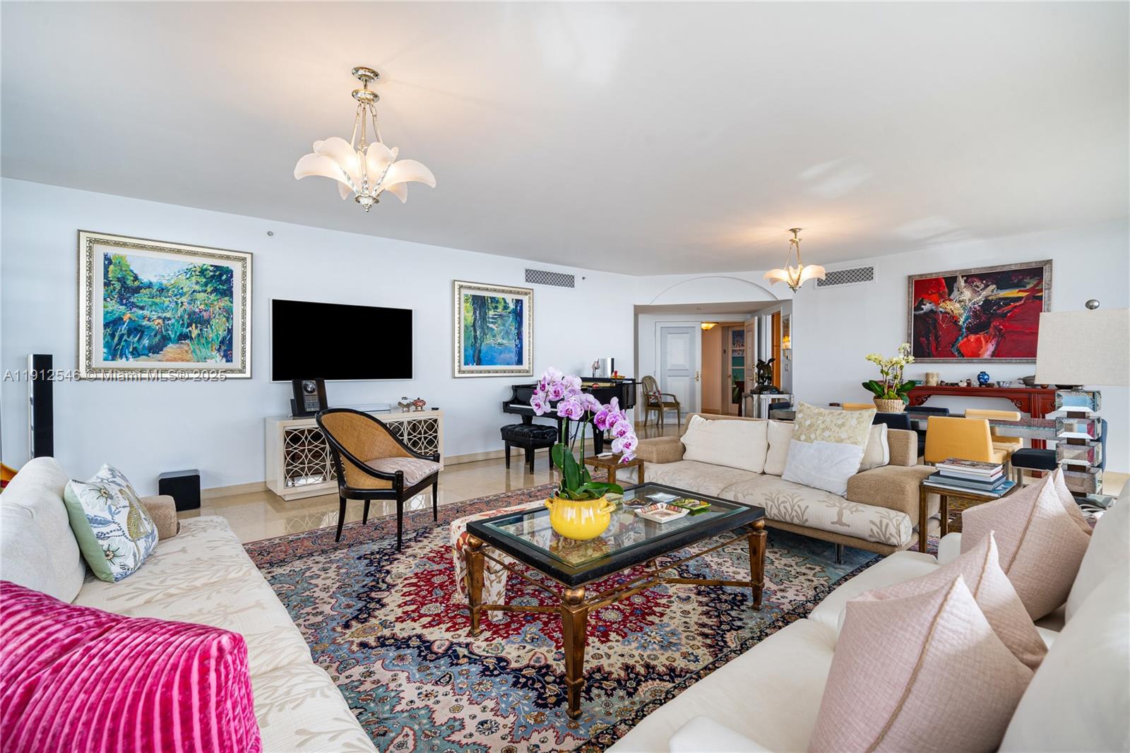 SOLIMAR CONDO - Residential