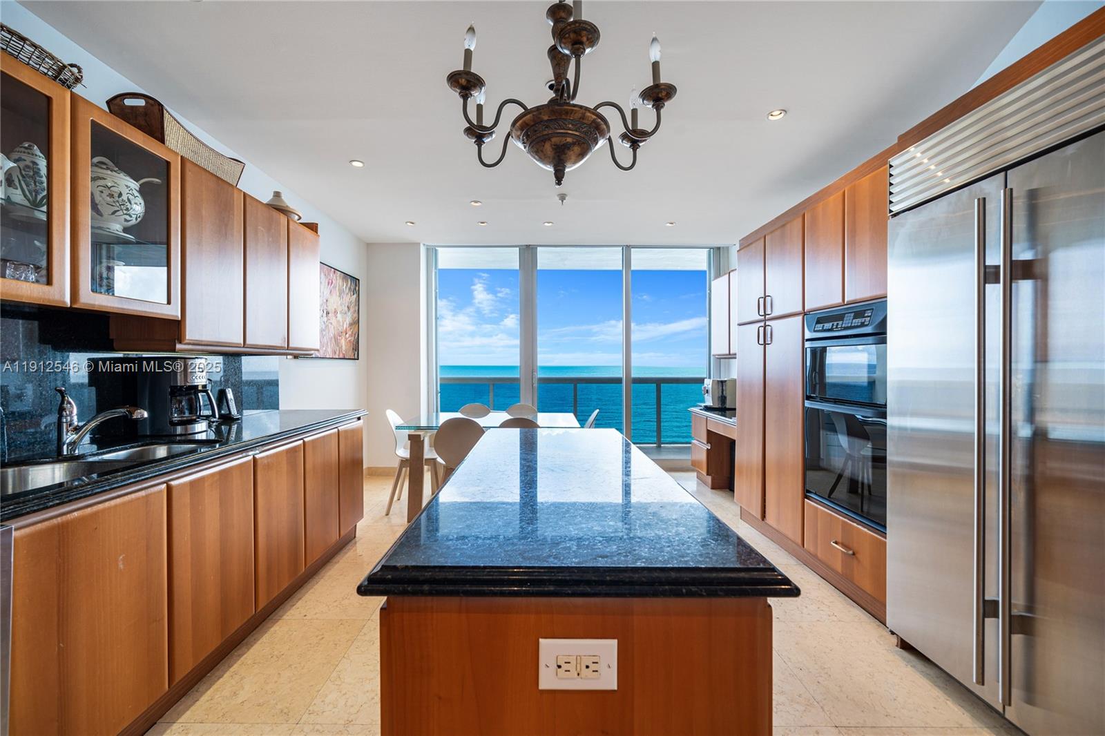 SOLIMAR CONDO - Residential
