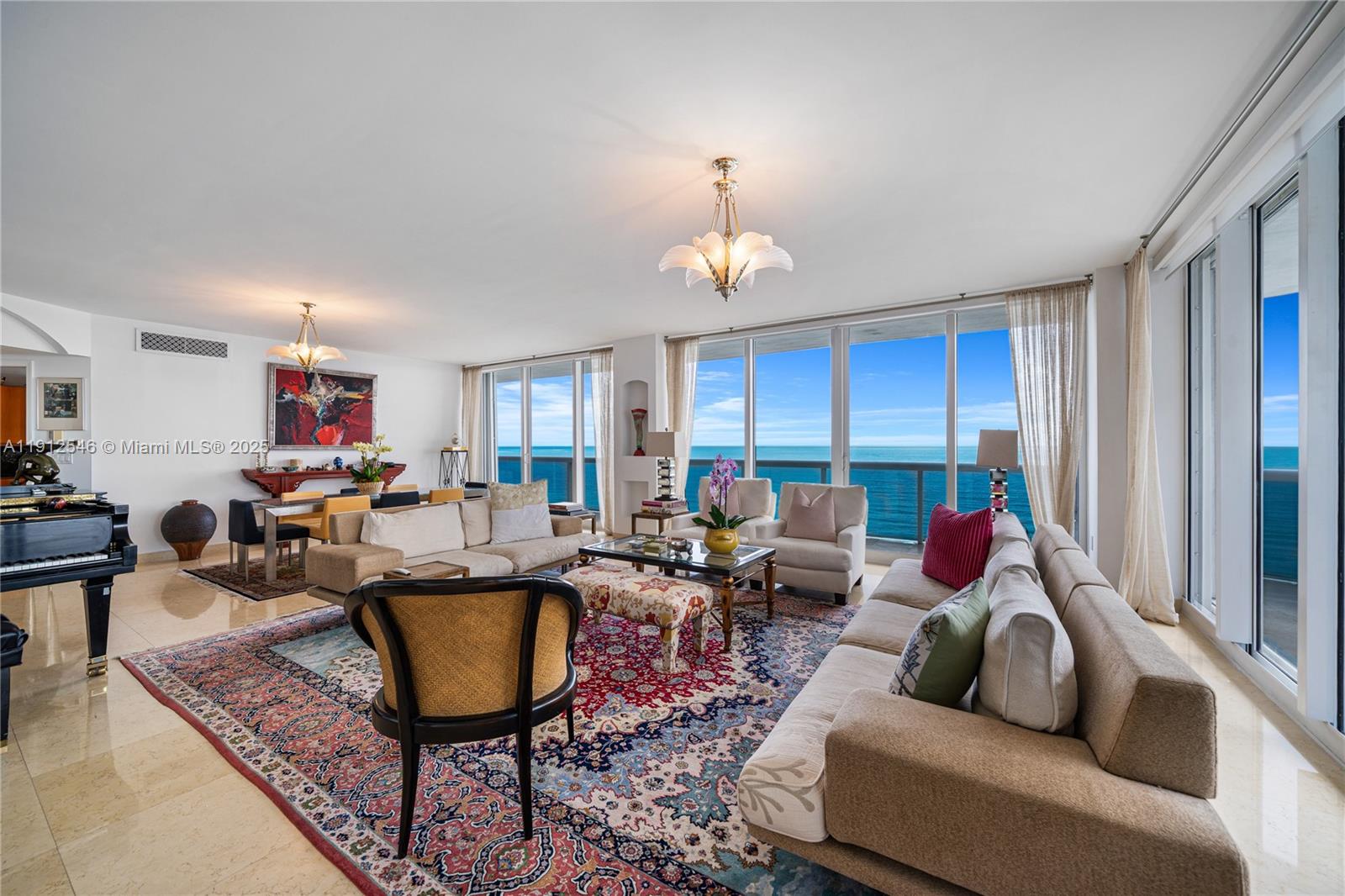 SOLIMAR CONDO - Residential