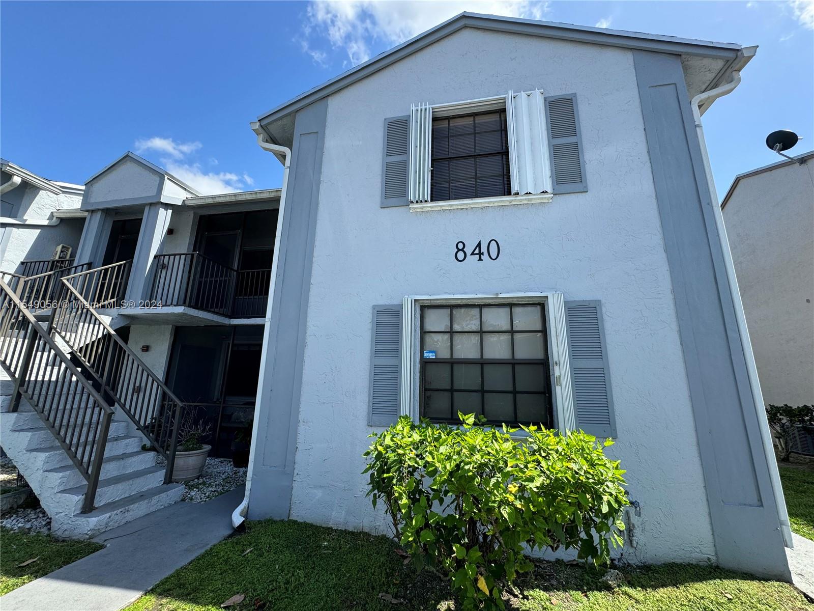 Must see! Unique place to live with an amazing lake view! 3/2 corner unit on the first floor. All appliances like new, fully remodeled recently, screened porch, accordion hurricane shutter, washer and dryer inside, extra storage closet outside the unit, one assigned parking but plenty of visitors spaces. This is a quiet and gated community with 24 hours security, lots of amenities, 2 pools, basketball court, club house, fishing lakes and playground for the kids.