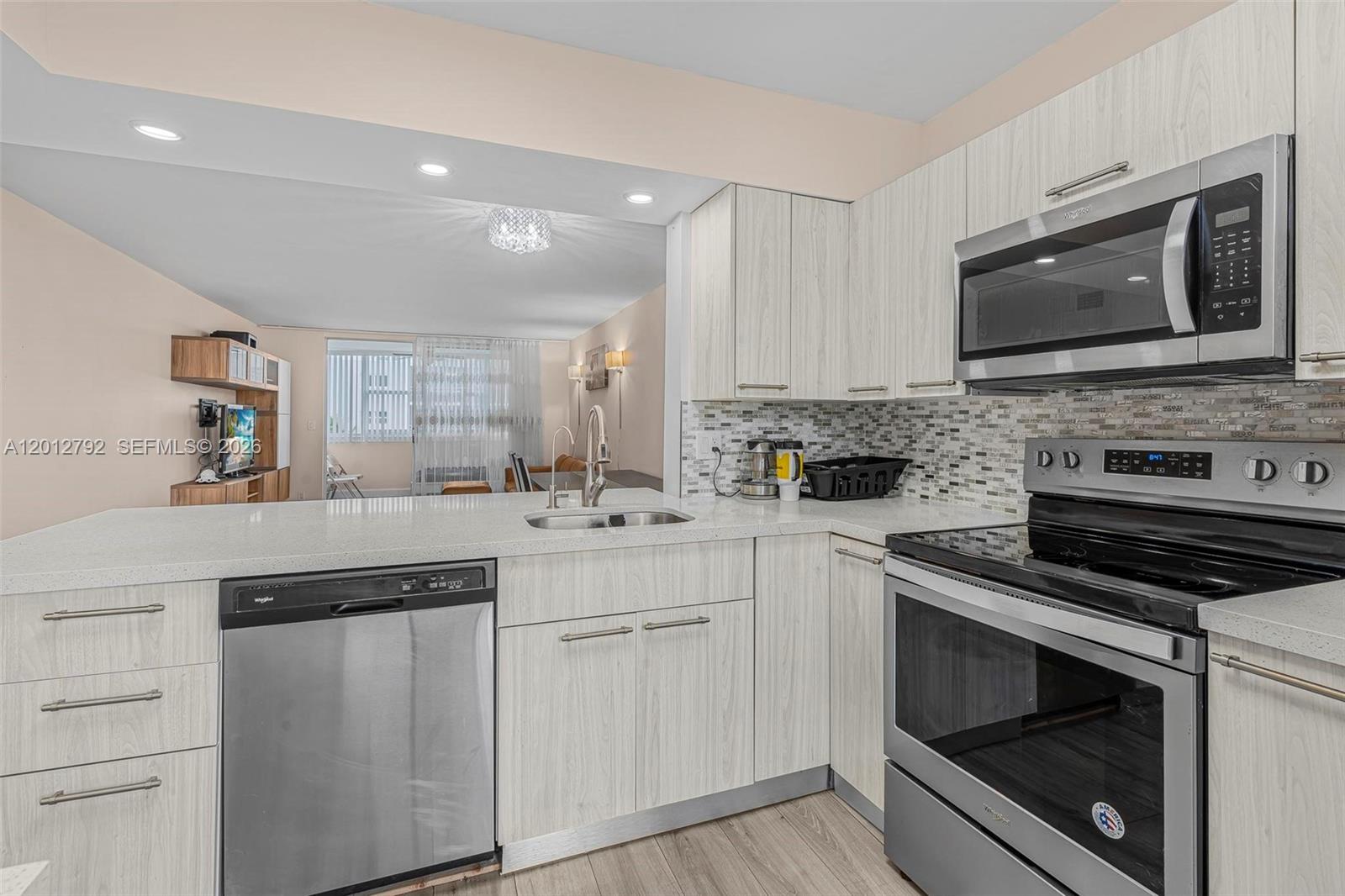 MEADOWBROOK TOWERS CONDO - Residential